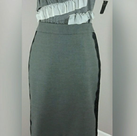Ann Taylor LOFT gray pencil skirt - Picture 4 of 4
